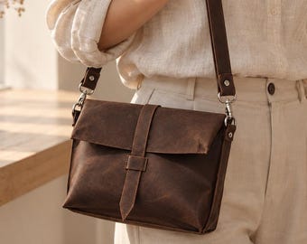 Custom leather crossbody bag, Small crossbody purse women, Crossbody messenger bag women, Small shoulder bag, Stylish leather bag women