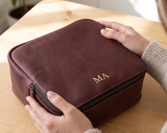 Personalized leather lunch box, Genuine leather lunch bag, Leather snacks bag, Lunch box carrier case, Monogrammed lunch bag, Snacks case