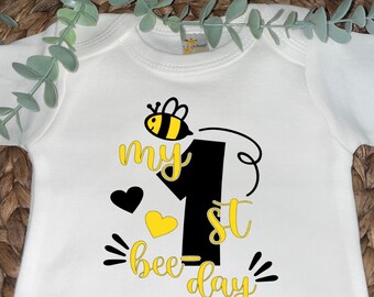 My 1st Bee-Day Onesie: Bumblebee Birthday Outfit