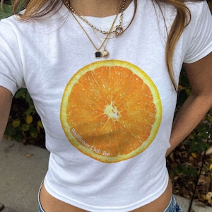 T-shirt bébé imprimé orange, t-shirt graphique de l'an 2000, t-shirt bébé des années 90, chemise fruits tendance, chemise de l'an 2000