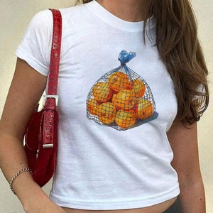 T-shirt bébé imprimé orange, t-shirt graphique de l'an 2000, t-shirt bébé des années 90, chemise fruits tendance, chemise de l'an 2000
