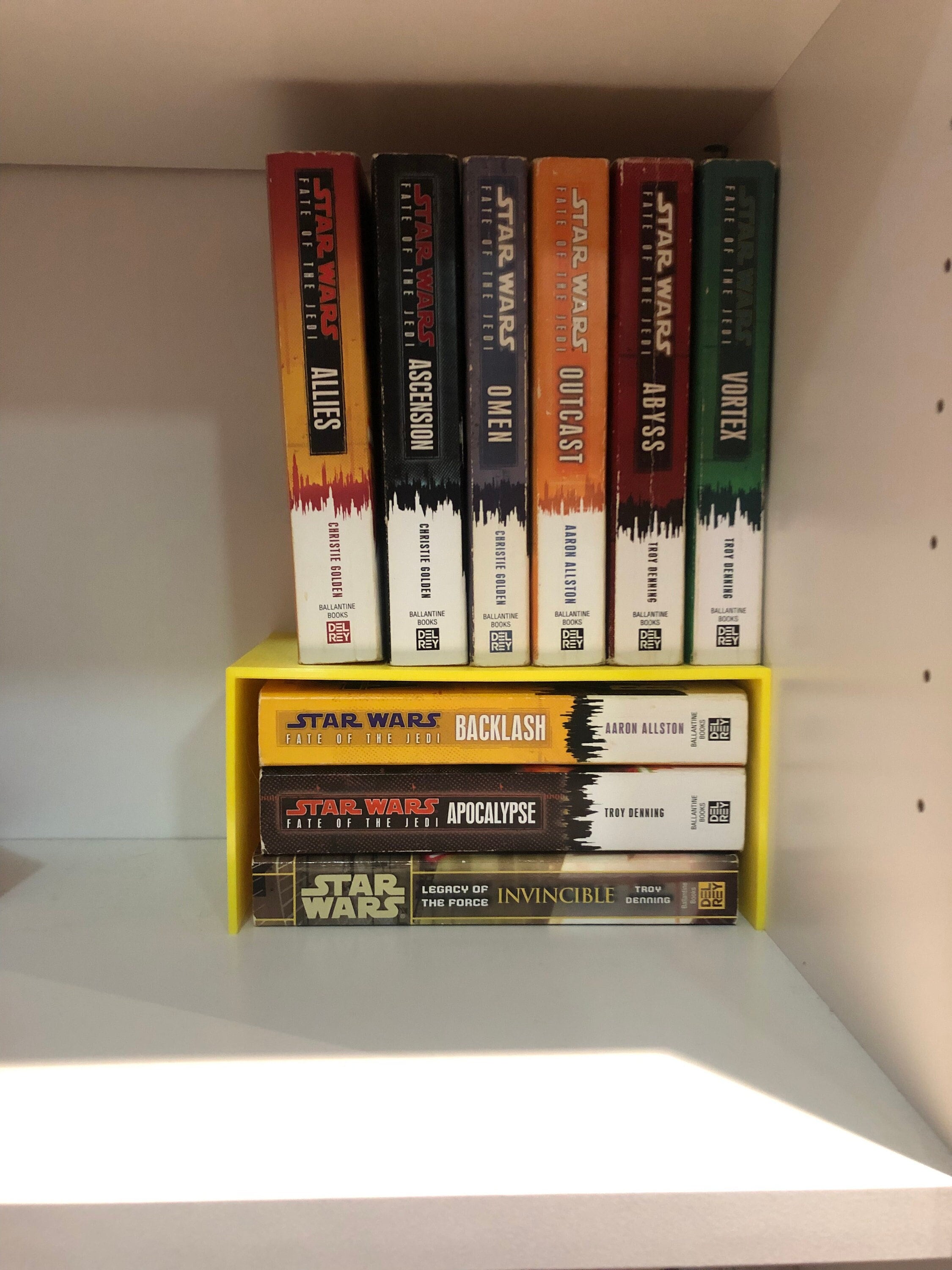 Bookshelf Riser for Anime Manga Trade Paperback Mass Market