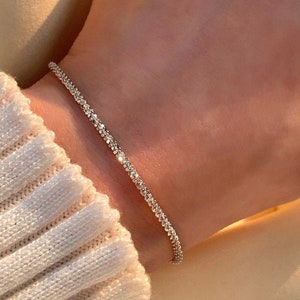 Simple Twisted Bracelet/ Silver Bracelet/ Shiny Delicate Bracelet/ Layering Chain Bracelet/ Prom jewelry/ Bridesmaid & Wedding Bracelet Gift