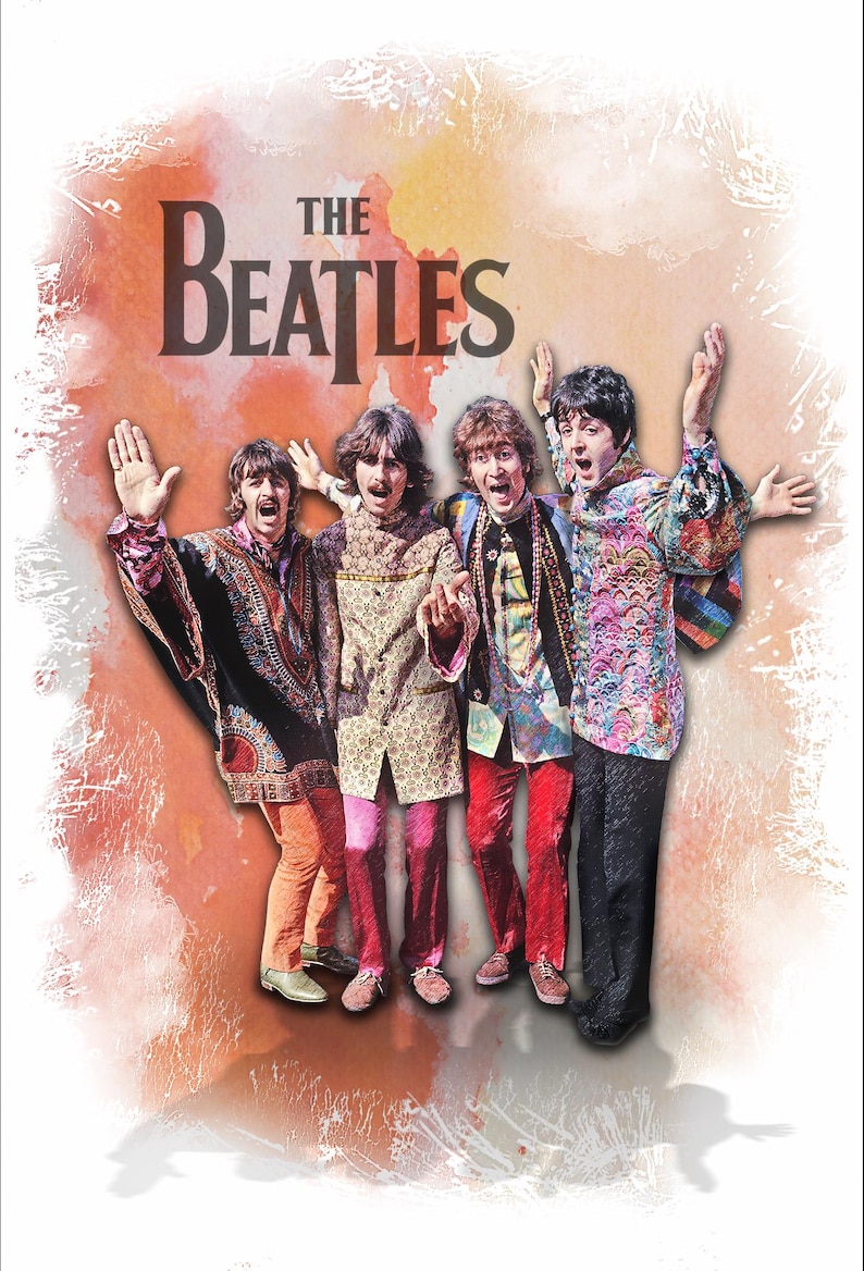 K&ouml;nnte beinhalten: Ein Poster mit The Beatles und dem Schriftzug THE BEATLES am oberen Rand. Die vier Mitglieder stehen nebeneinander und tragen farbenfrohe, gemusterte Langarmhemden und Hosen, mit erhobenen Armen vor einem aquarellartigen Hintergrund.