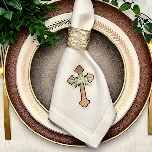 Embroidered Cross with Lilies, Easter, Baptism Linen Hemstitch Dinner Napkins Set of Four bild 2