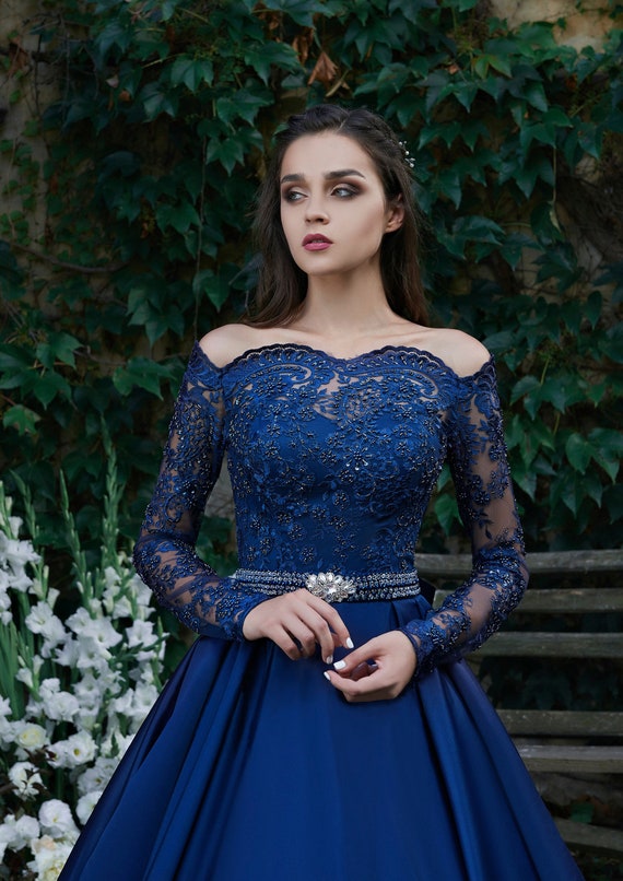 Off-the-shoulder Royal Blue Evening Dress with Rhinestones Belt,event  dresses elegant | Abiti formali blu, Abiti formali invernali, Vestito da  sera
