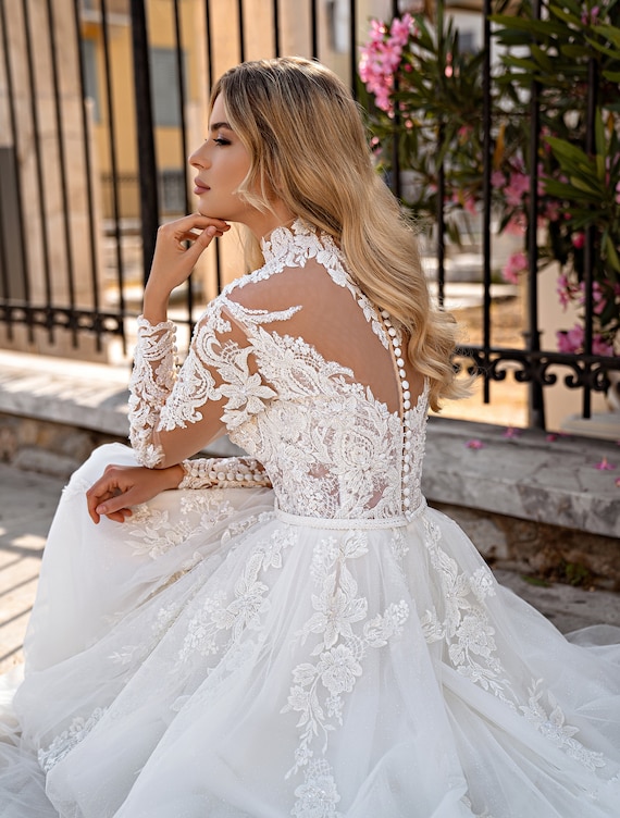 Illusion Lace Open Back Wedding Dress, Tulle Wedding Dress, Classic Ivory  Wedding Dress, Church Wedding Dress, Long Sleeves Wedding Dress 