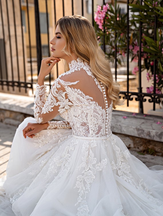 Illusion Lace Open Back Wedding Dress, Tulle Wedding Dress, Classic Ivory  Wedding Dress, Church Wedding Dress, Long Sleeves Wedding Dress -   Denmark