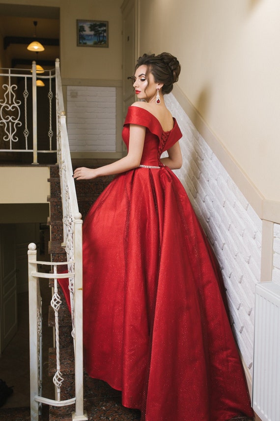 Vestido rojo elegante vestido fuera hombros de - Etsy España