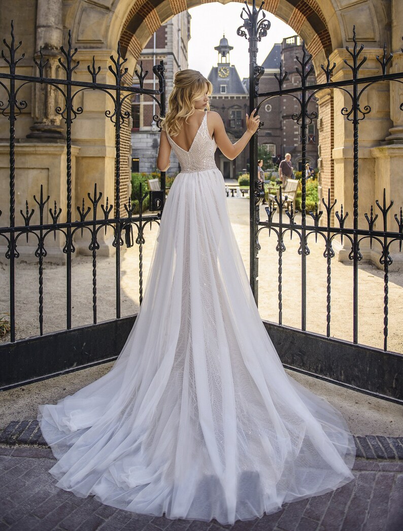 Luxury Sleeveless Lace Wedding Dress Classic Wedding Gown Etsy