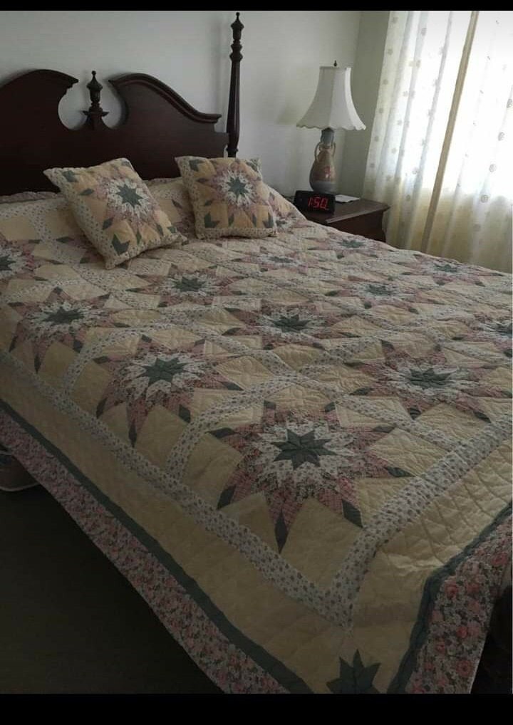 Arch Quilts for sale Only 4 left at 70