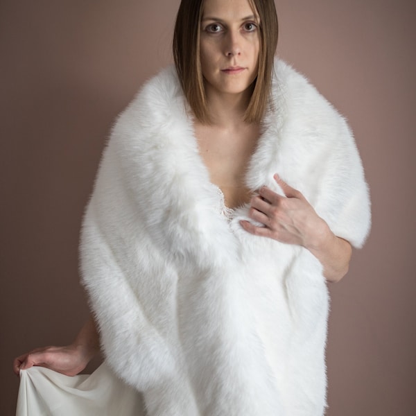 White Faux Fur Bridal Shwal , Winter Wedding Fur Stole Wrap, Winter Wedding Shawl, Faux Fur Shawi, Bridal Coverup