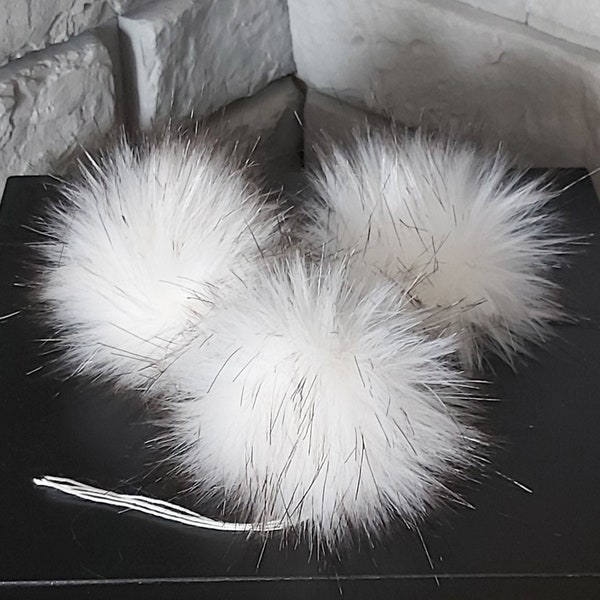 Angora rabbit, fake fur, 5-6CM,( Wihite) Very soft, short hair, great for a children's hat, high quality.