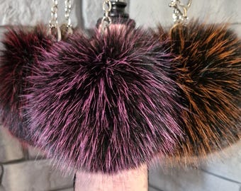 Llavero con pompón de piel sintética – Adorno vegano y esponjoso para bolso
