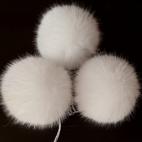 Taille S-XXL Fausse fourrure (blanc) pompon 4-7 pouces/11-18 cm