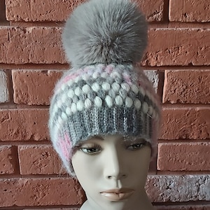 Grau Kunstfell Pom Pom - Leicht & Flauschig - Für Strickmützen