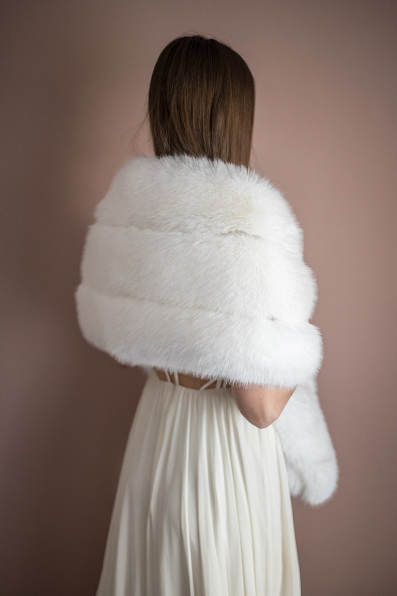 White Faux Fur Bridal Shwal , Winter Wedding Fur Stole Wrap, Winter Wedding Shawl, Faux Fur Shawi, Bridal Coverup image 4