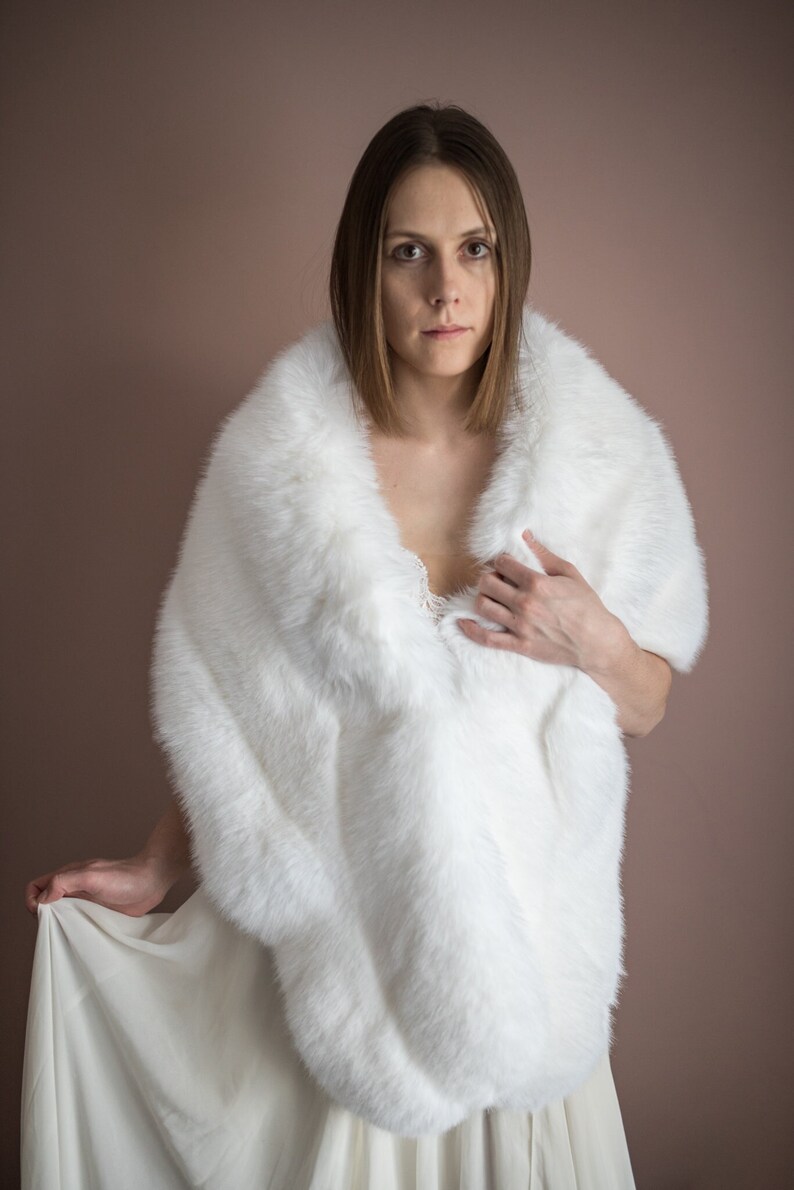 White Faux Fur Bridal Shwal , Winter Wedding Fur Stole Wrap, Winter Wedding Shawl, Faux Fur Shawi, Bridal Coverup image 1