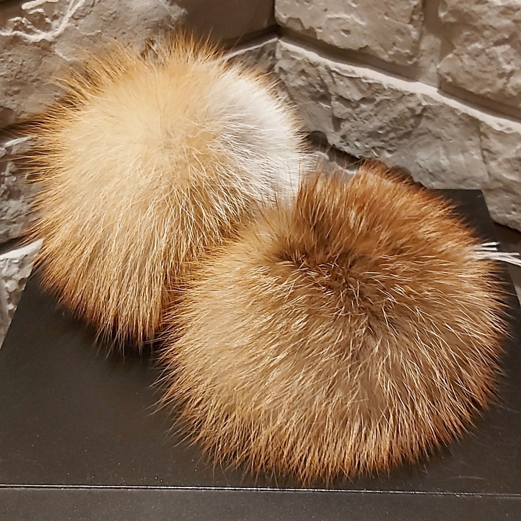 Wohnkult Pompon in pelliccia sintetica, 15 – 17 cm, con filo per decorazione di cappelli, ciondoli, 16 colori (bianco
