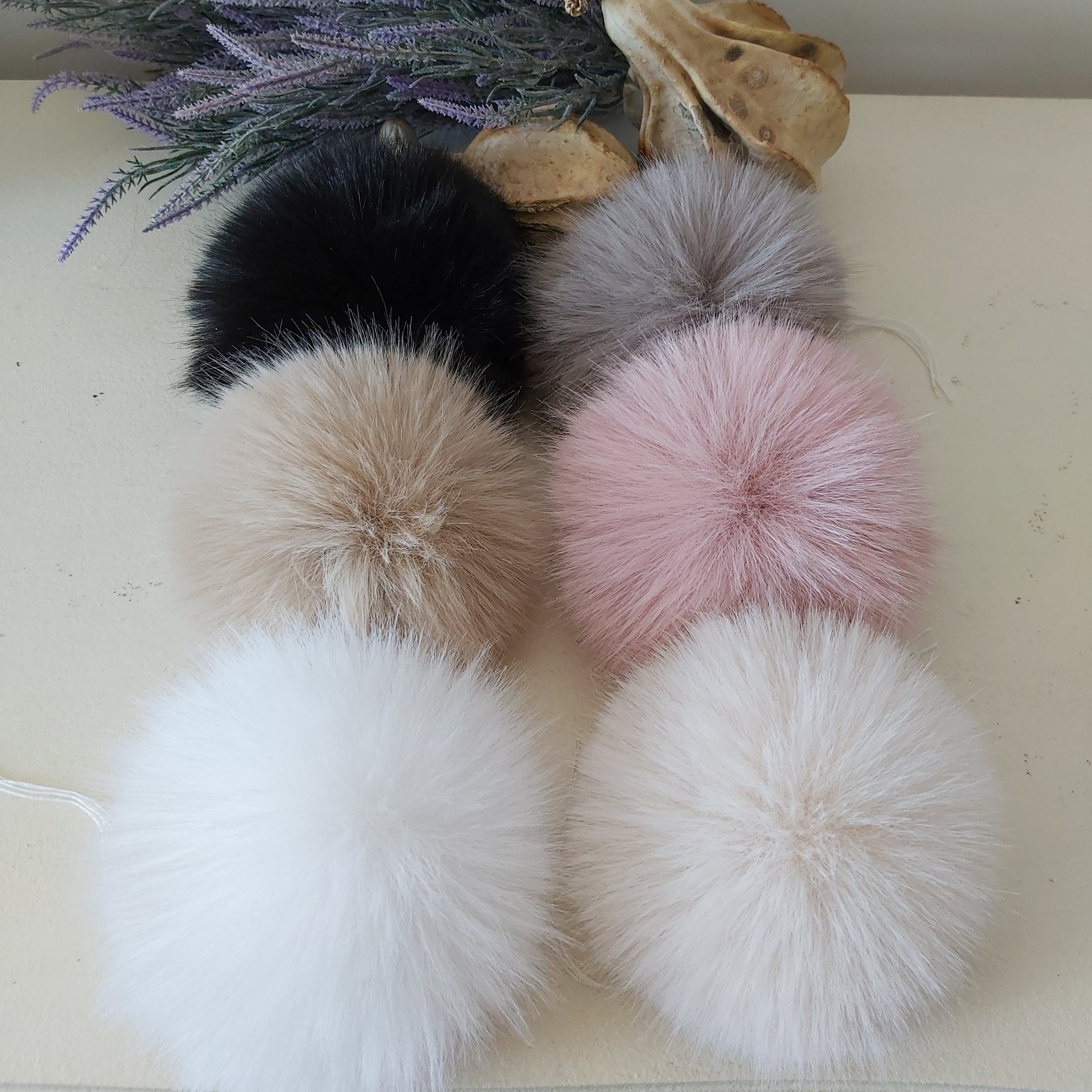 Faux Fur Pom Pom Pink Quartz, Snap Closure – Wool and Company