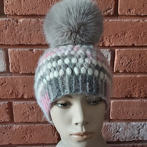 Grey Faux Fur Pom Pom - Lightweight & Fluffy - for Knit  display picture 3