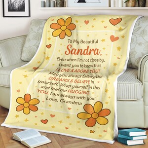 Für meine schöne Enkelin Decke, personalisiertes Geschenk von Oma, herzliche Umarmung Brief werfen, individuelle Name Fleece Decke