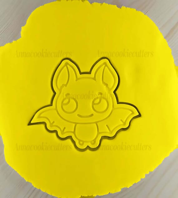 Bat cutter | Halloween Cookies | Scary Desserts for Your Party | Themed party