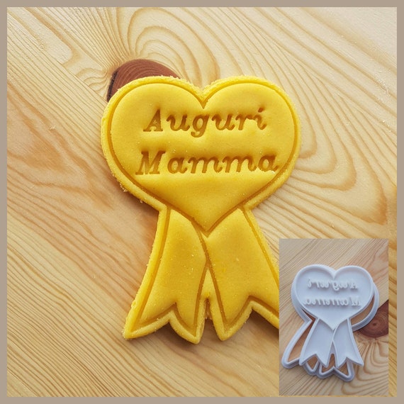 Mother's Day Heart-Shaped Medal Cookie Mold