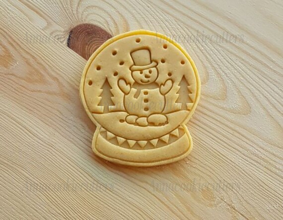 Globe With Snowman Cookie Cutters Sugar Paste Cookie Cutter 8 x 10 cm