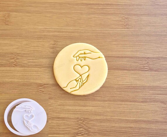 Valentine's Day Cookie Cutter Two Hands Cutter with Heart - Perfect Gift to Express Love