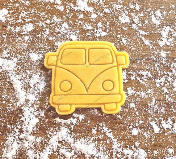 Hippie Bus Cookie Cutter | 70s Vintage American Biscuit Mold | Unique Baking Tool for Retro-Themed Parties