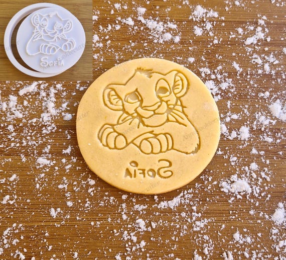 Simba Re Leone Formina Taglia Biscotti Personalizzata Con Il Nome del Bambino | Animali della Giungla | Bomboniere Compleanno Safari