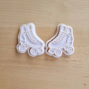 Set Tagliabiscotti Per Pattini A Rotelle Formine per Biscotti Ideea Regalo 8x6cm immagine 2