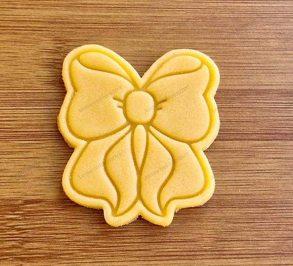Birth Bow Biscuit Cutter | Cookie Cutter Gift Idea for Newborns | Cute Baby Shower Favor & Baking Tool