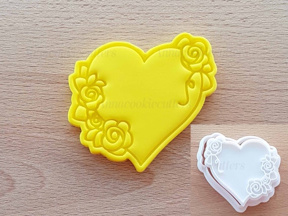 Heart Cookie Cutter with Roses - For Valentine's Day, Weddings, Anniversaries and Romantic Parties, Cake Mold, Biscuits and Decorations