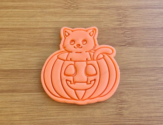 Halloween Cat Inside a Pumpkin Cookie Cutter | Cute Cat Cookie Mold | Halloween Baking Tools | Pumpkin Shape for Cookies Halloween Party