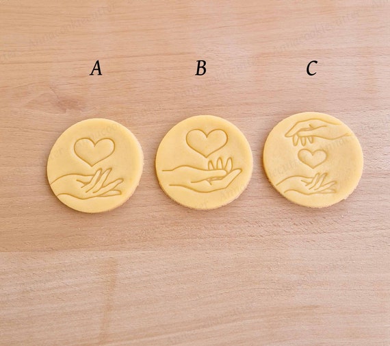 Cookie Cutter Hands With Heart Valentine's Day Biscuit Cutters, Shortcrust Paste, Sugar Paste, Cake Decoration, Gift Idea
