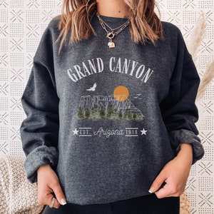 Grand Canyon National Park Sweatshirt, Arizona Sweater, Vintage Desert Shirt, Wanderlust Crewneck, Camping Hoodie Gift, Hiking Pullover Mens