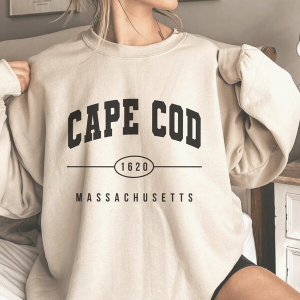 Cape Cod Sweatshirt | Cape Cod Sweater | Cape Cod Varsity Shirt | Cape Cod Massachusetts Crewneck | Vintage Cape Cod College Pullover Hoodie