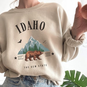 Idaho Sweatshirt, Idaho Sweater, Bear Pullover Hoodie, ID Gem State Camping, Unisex Crewneck Shirt, Womens Long Sleeve, Vintage Jumper Gift