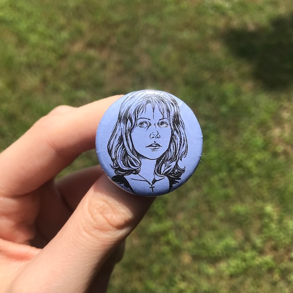 Buffy the Vampire Slayer Inspired 1.25 inch Button Pin -  90s Pop Culture SMG Retro | Button Pin for Jacket, Bookbag, Bag