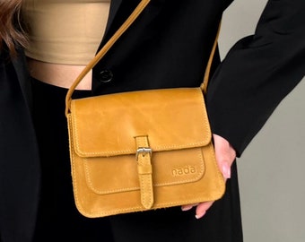 Handmade Camel Leather Crossbody Bag: Women's Handbag