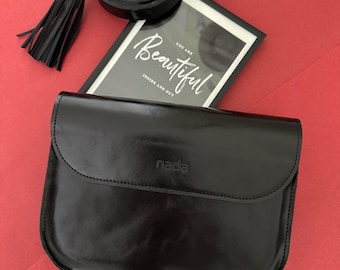 Handmade Black Leather Crossbody Bag: Waxed Vintage Style