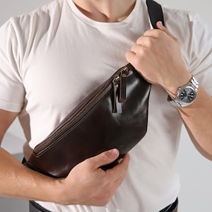 Borsa a tracolla in pelle nera fatta a mano: borsa a tracolla in pelle cerata vintage