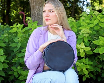 Handmade Deep Blue Leather Crossbody Bag: Adjustable Strap
