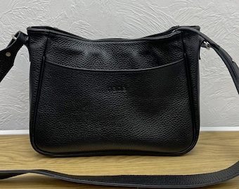 Handmade black Leather Crossbody Bag: Waxed Vintage Style