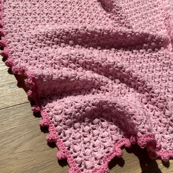 Pink Crocheted Baby Blanket -Rosa gehäkelte Baby-Decke