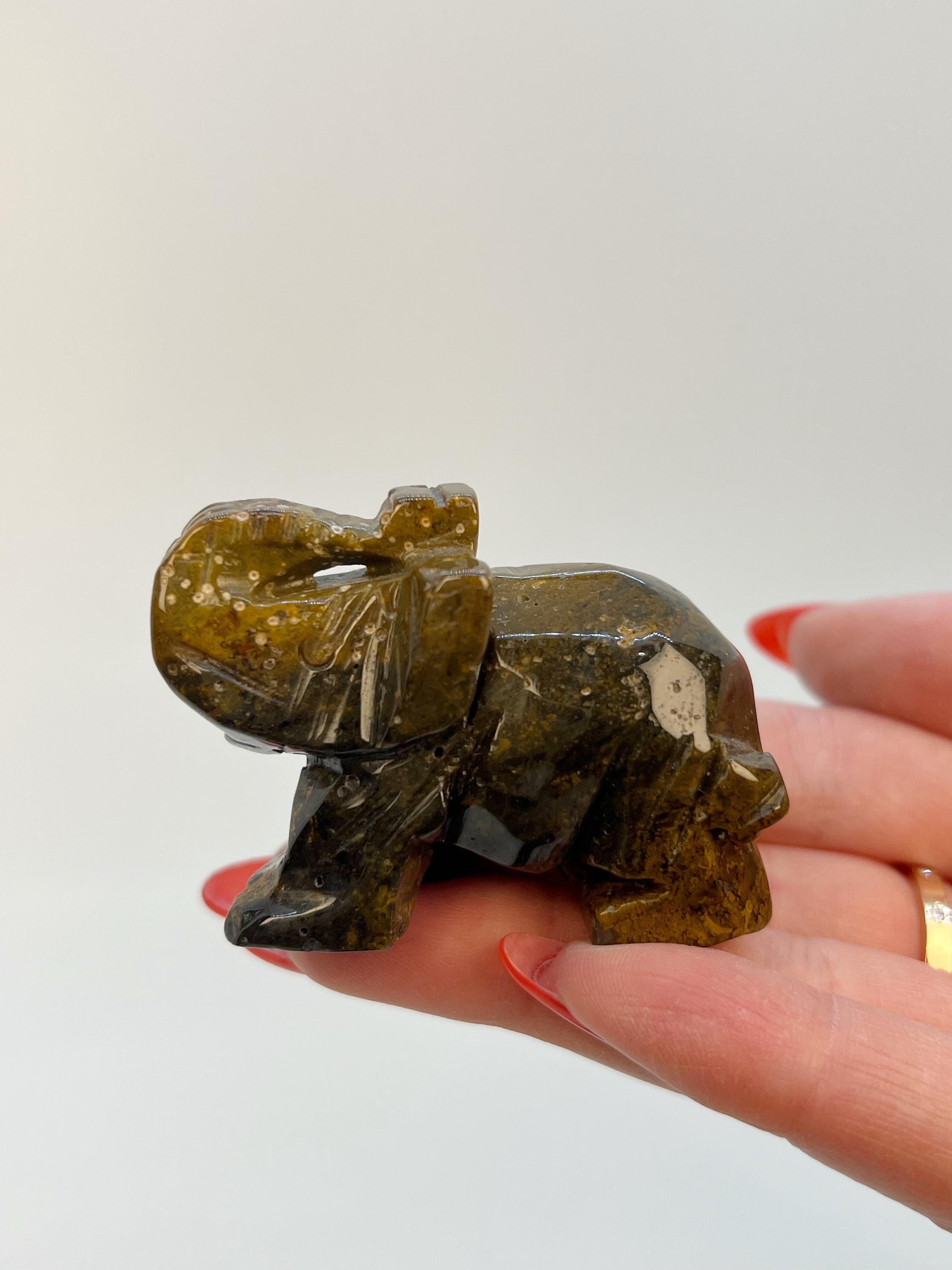 オービキュラージャスパーの象の彫刻、幸運の象の彫刻、クリスタルの象