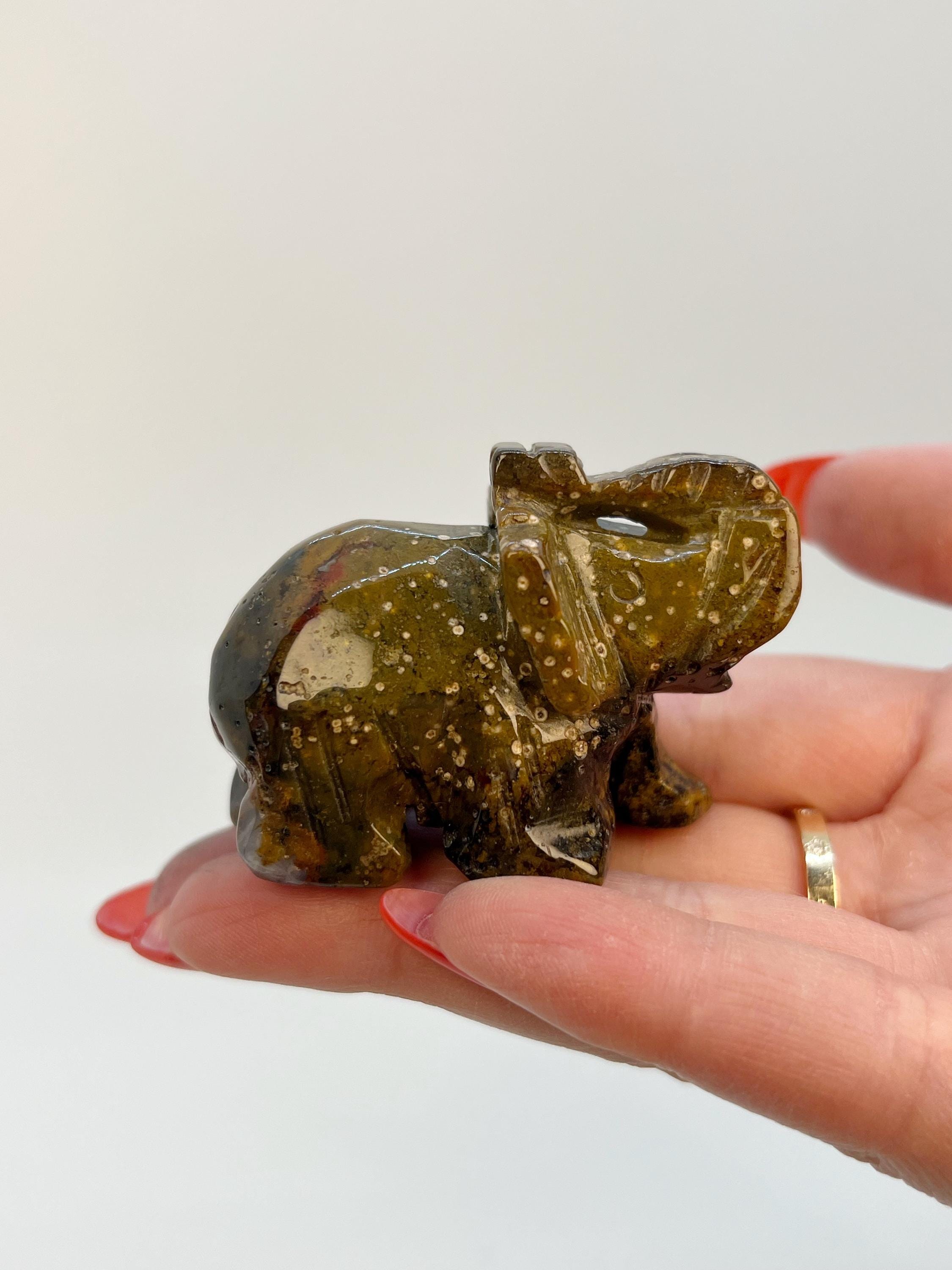 オービキュラージャスパーの象の彫刻、幸運の象の彫刻