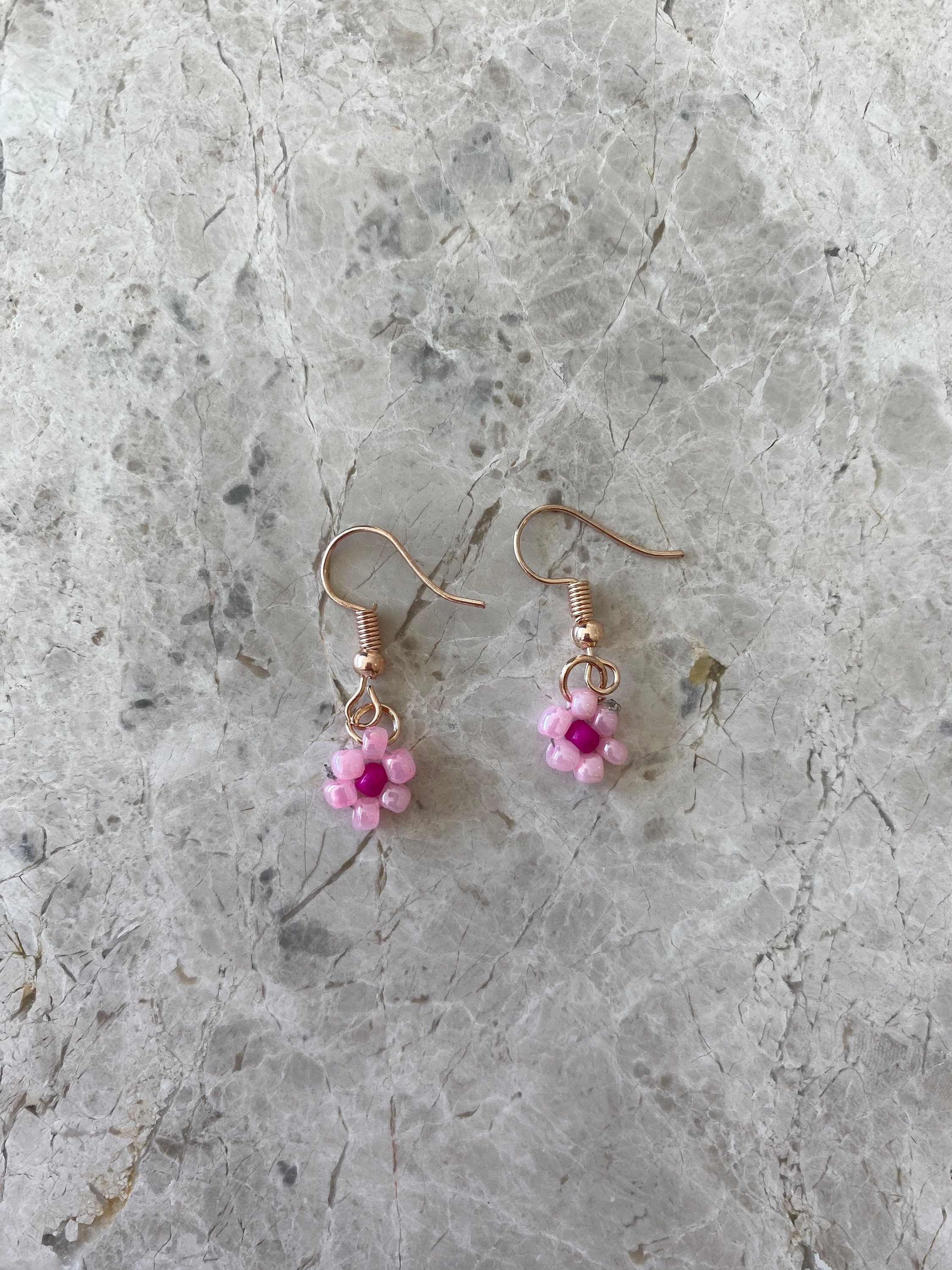 Pink daisy earrings Etsy